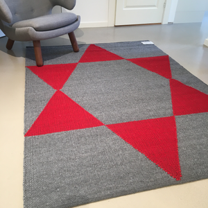 Orlando Triangle Design Grey Red